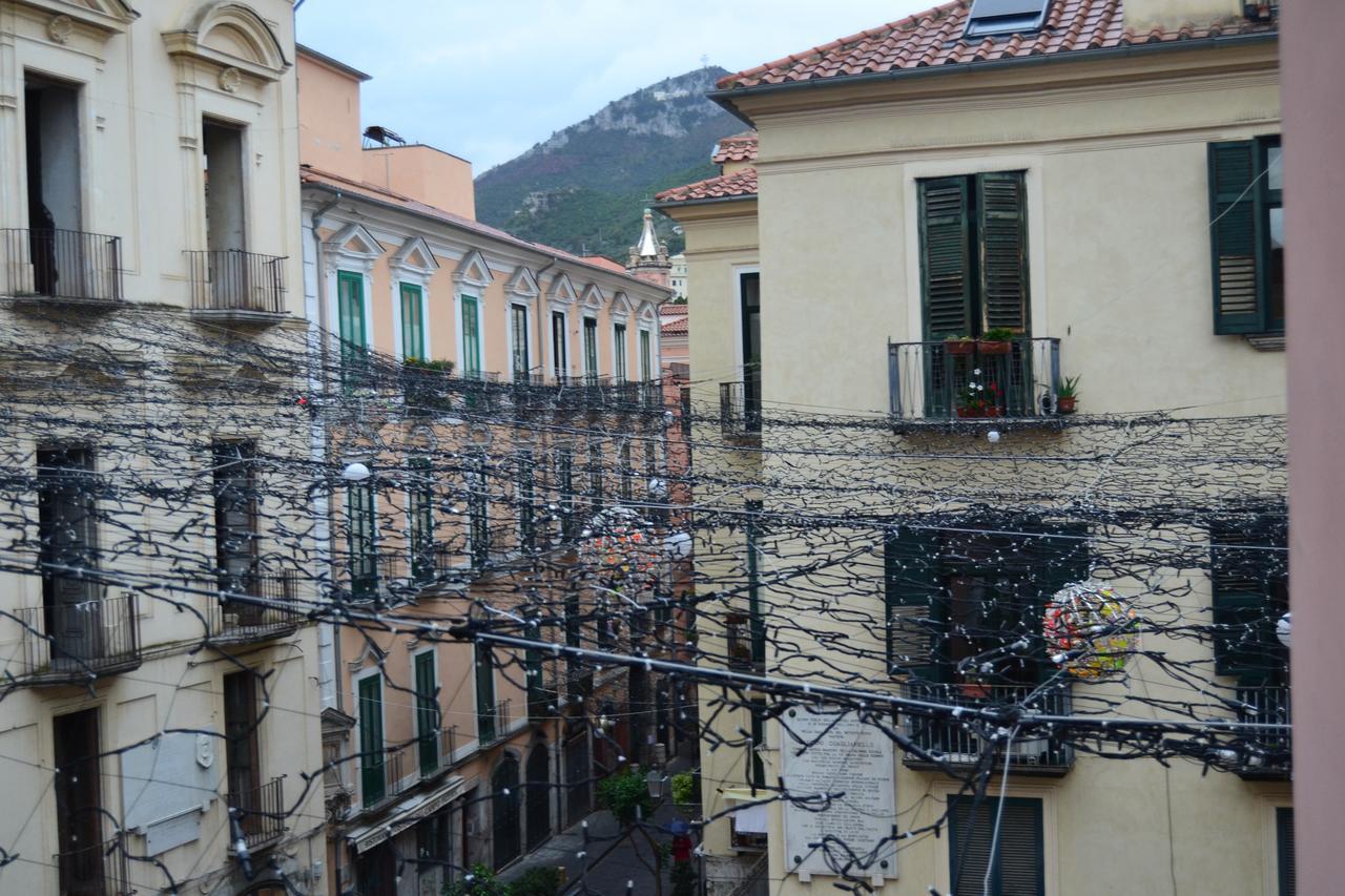 Via Roma Apartment Deluxe Salerno Zewnętrze zdjęcie