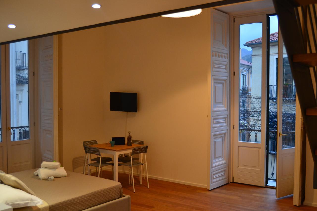 Via Roma Apartment Deluxe Salerno Zewnętrze zdjęcie